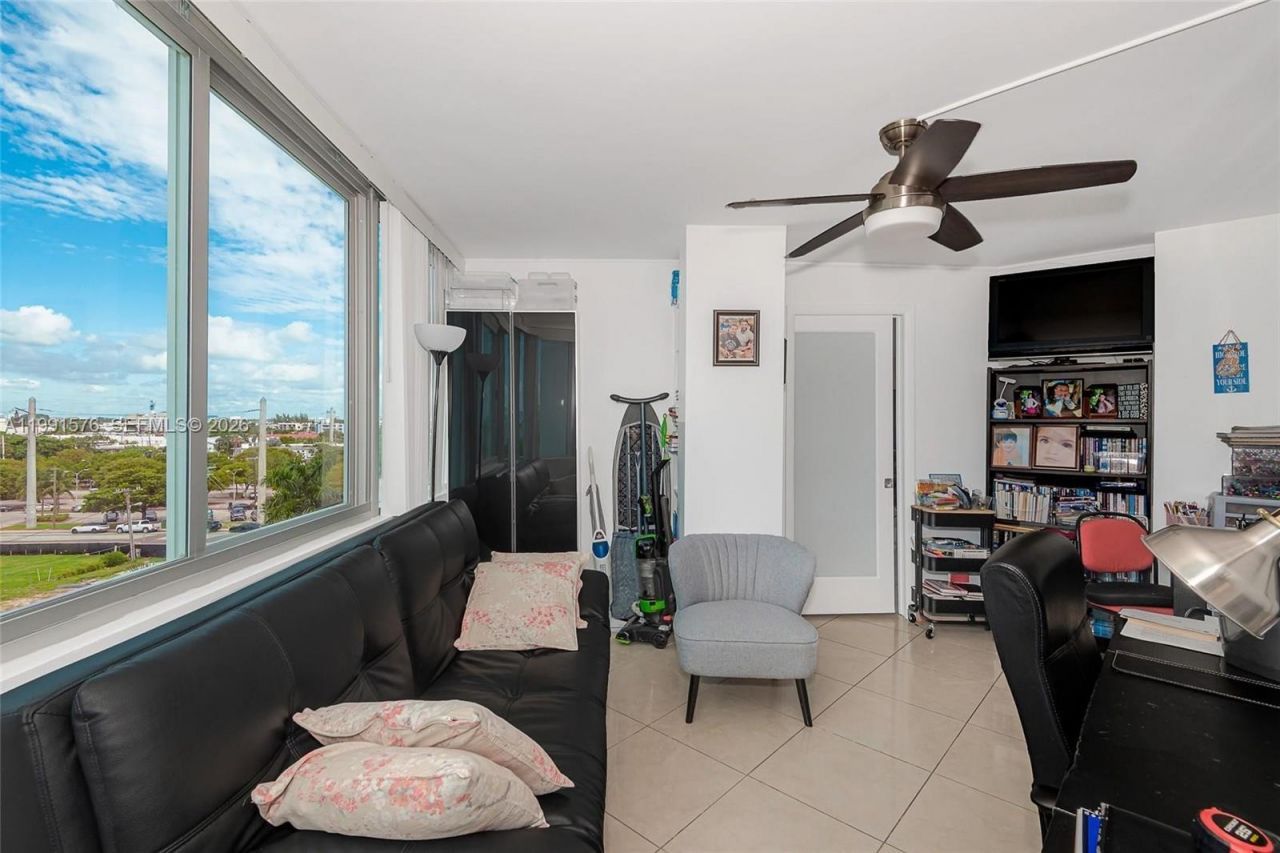 7135 Collins Ave , Unit 625, Miami Beach, FL 33141 Photo
