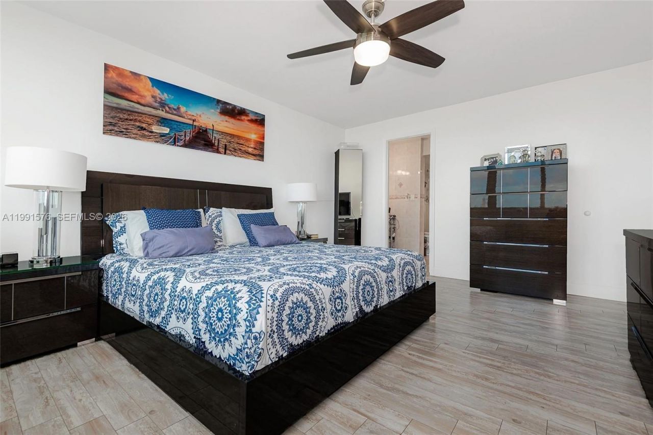 7135 Collins Ave , Unit 625, Miami Beach, FL 33141 Photo