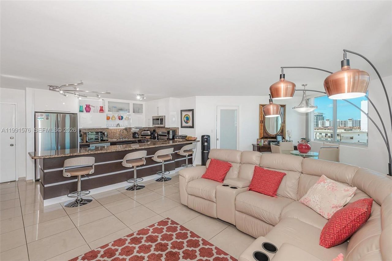 7135 Collins Ave , Unit 625, Miami Beach, FL 33141 Photo