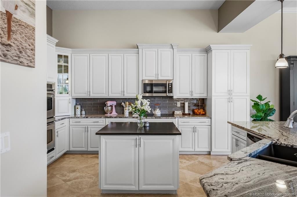 281 SW Hatteras Court, Palm City, FL 34990 Photo