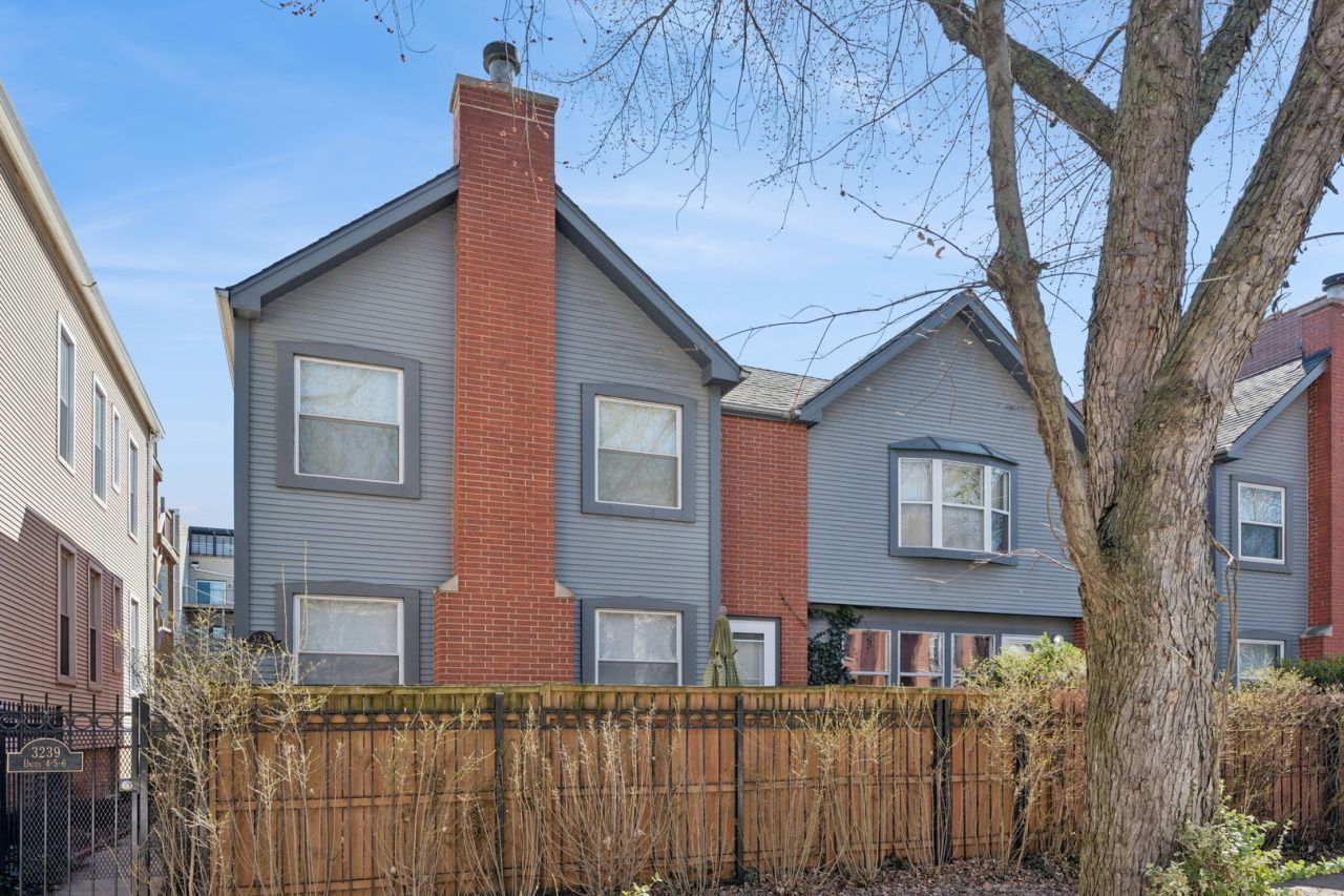 3239 N Kenmore Avenue, Unit 5, Chicago, IL 60657 Main Photo