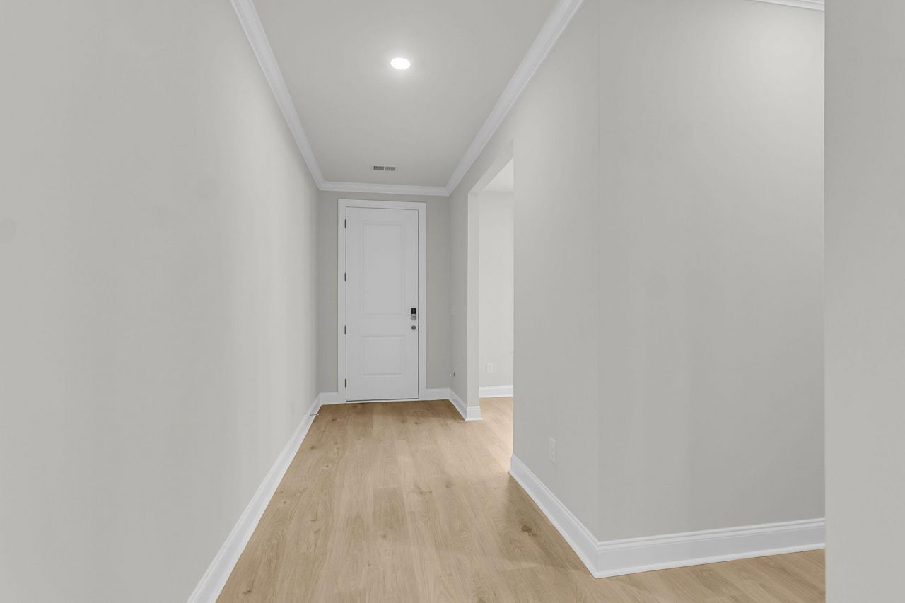 732 Maynard Lane Photo 10