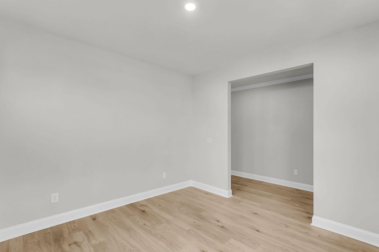 732 Maynard Lane Photo 12