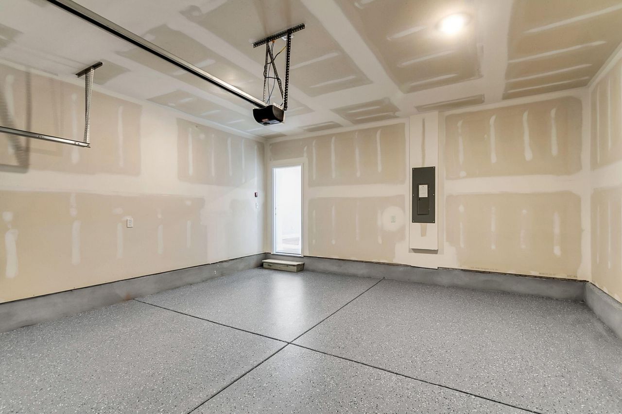 732 Maynard Lane Photo 20