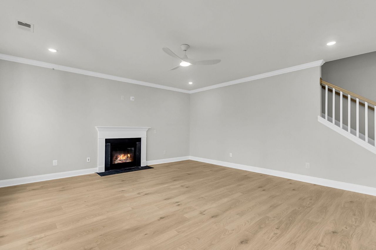 732 Maynard Lane Photo 34