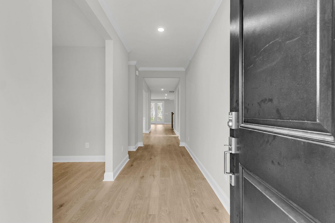 732 Maynard Lane Photo 9