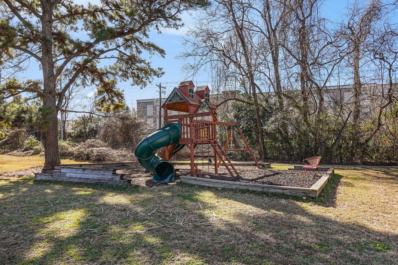 1752 Parc Vue Photo 31