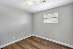 1635 Memminger Avenue photo 4