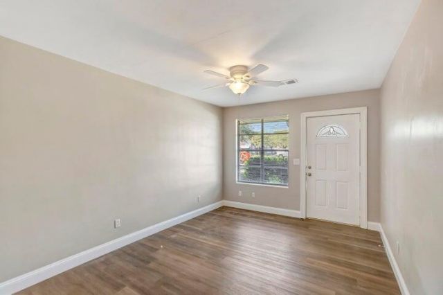 1635 Memminger Avenue Photo 8