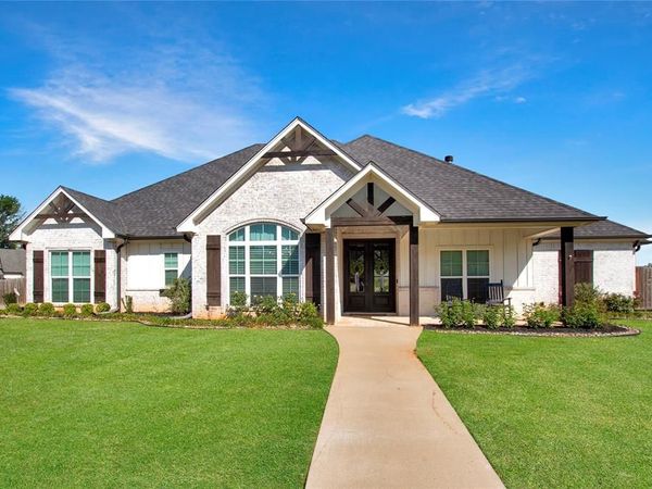 429 Coventry Street , Bullard, TX 75757