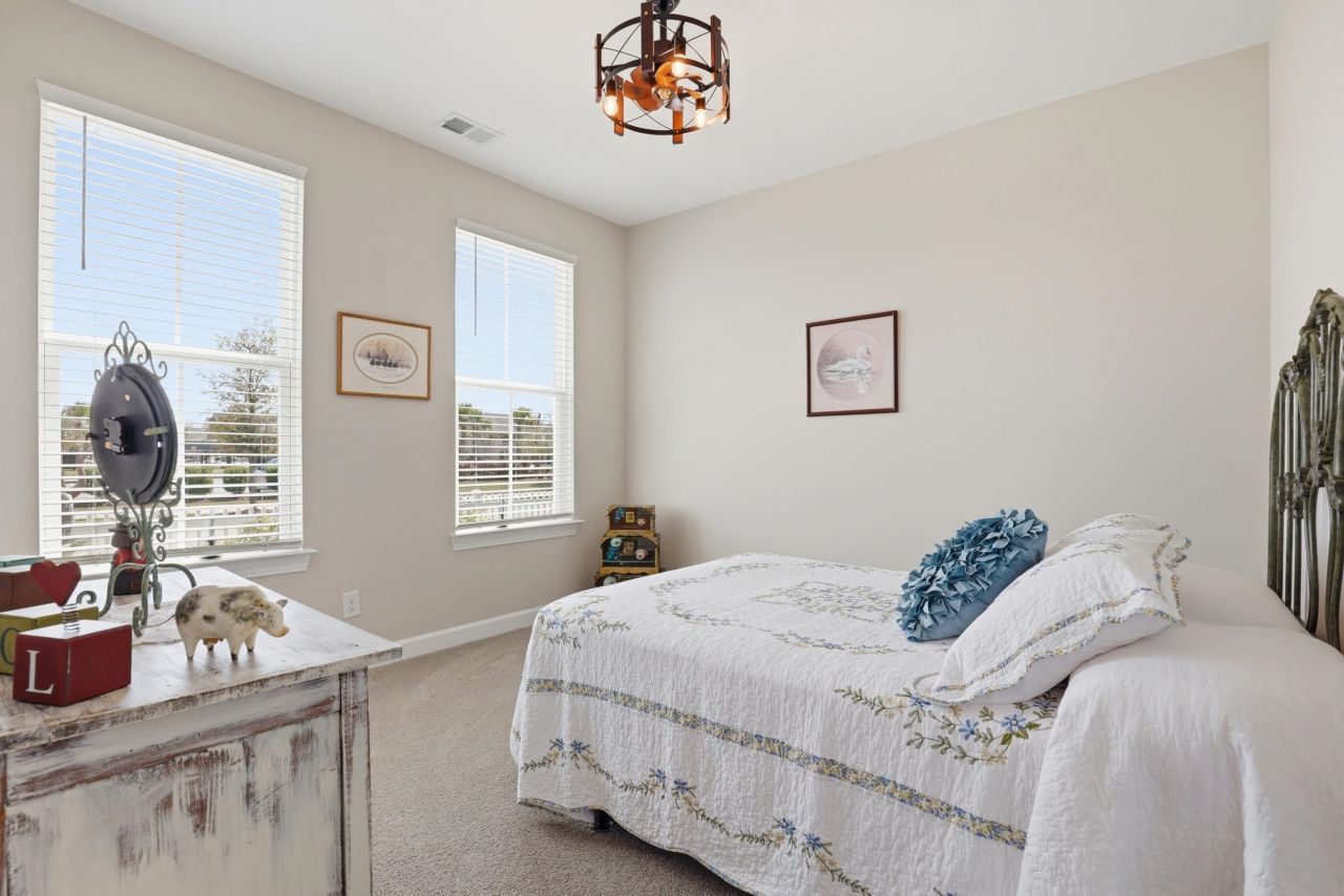 3023 Montego Way Photo 4