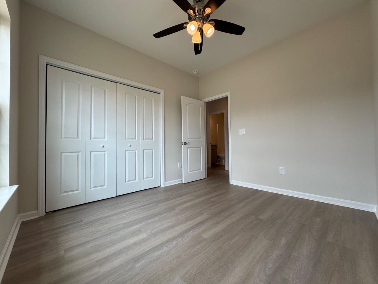 135 Springtide Dr. Photo 7