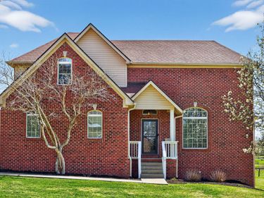 201 Squires Pointe Road, Paris, KY 40361