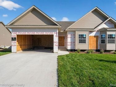 13185 Harbor Landings Drive, Fenton Twp, MI 48430