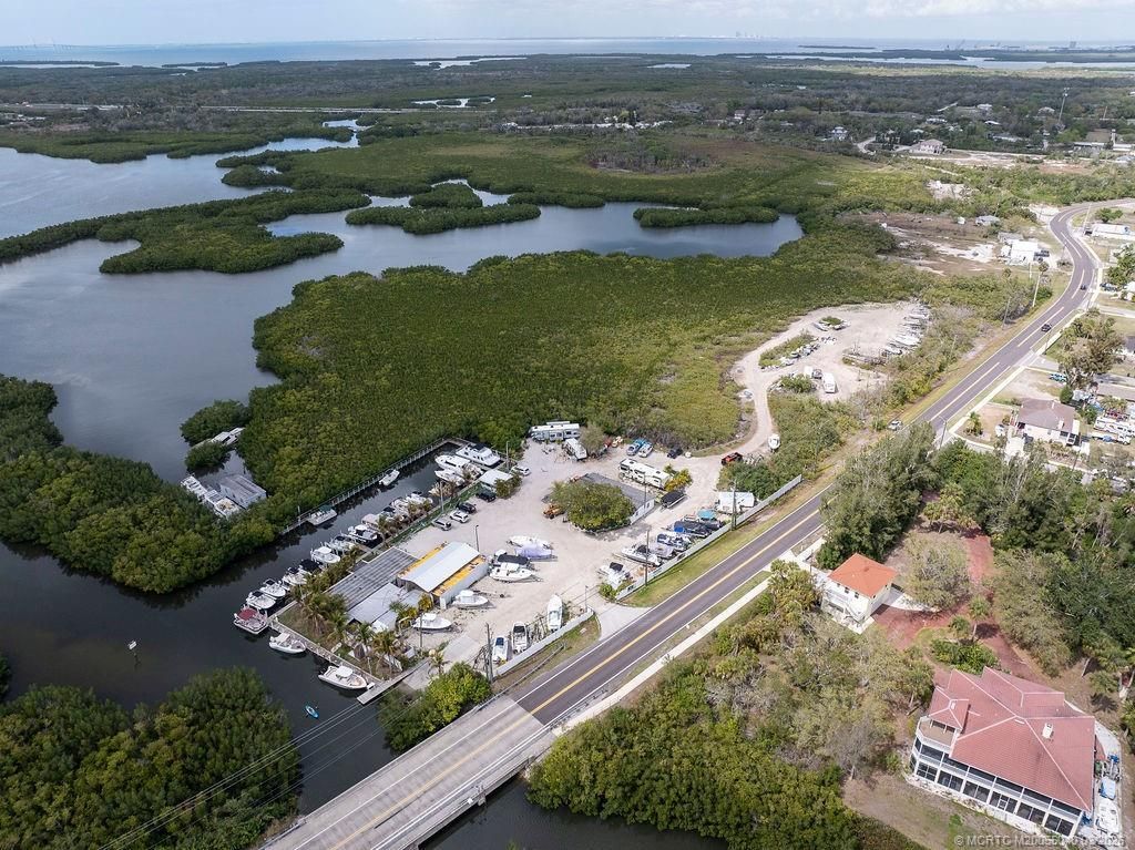 6817 Bayshore Road, Palmetto, FL 34221 Photo