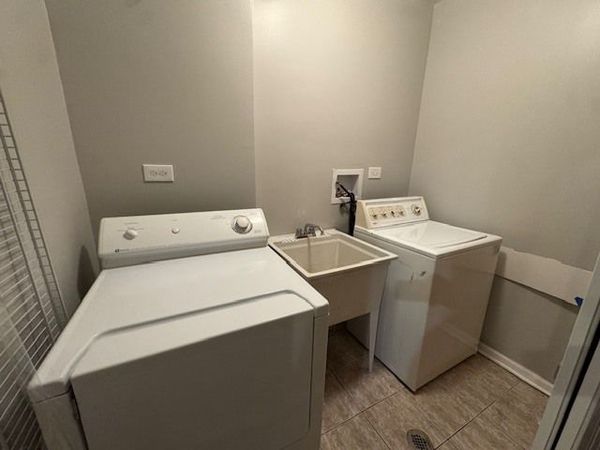 6412 S Greenwood Avenue, Unit 2, Chicago, IL 60637