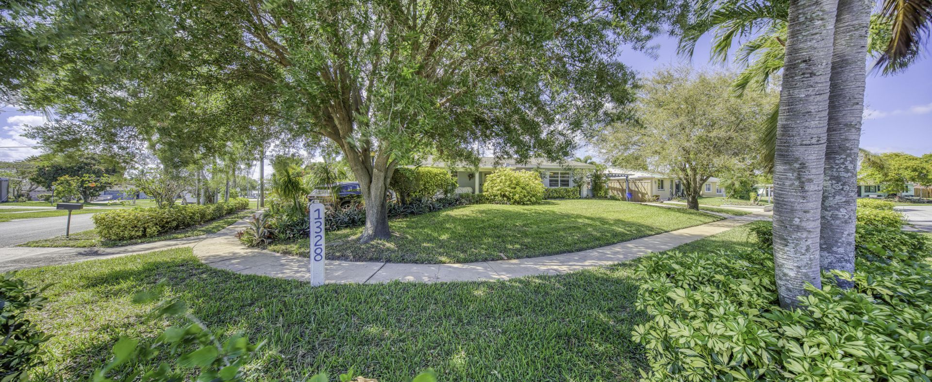 1328 Lake Victoria Drive, Lake Worth Beach, FL 33461 Photo