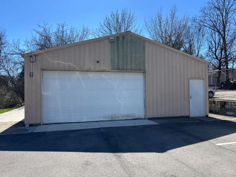 3301 Camvic Terrace, Cheviot, OH 45211 Photo 3