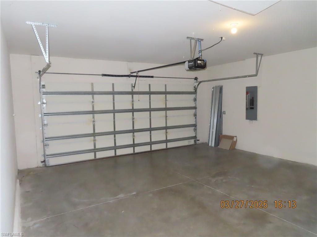 3318 Acapulco Cir , Cape Coral, FL 33909 Photo