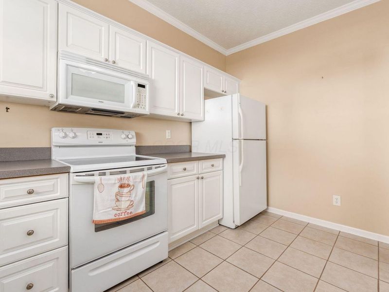 5974 Hickory Brook Way, Columbus, OH 43213 Photo 11