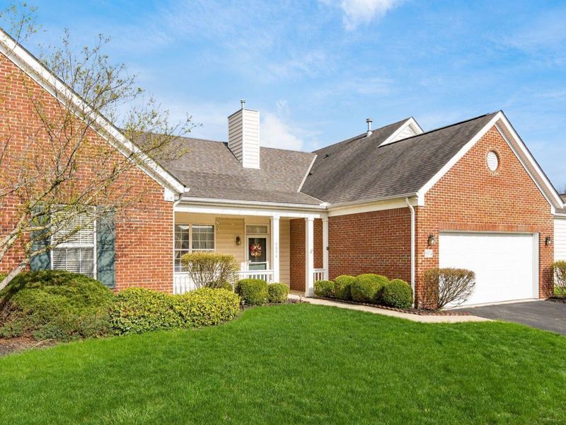 5974 Hickory Brook Way, Columbus, OH 43213 Photo 2