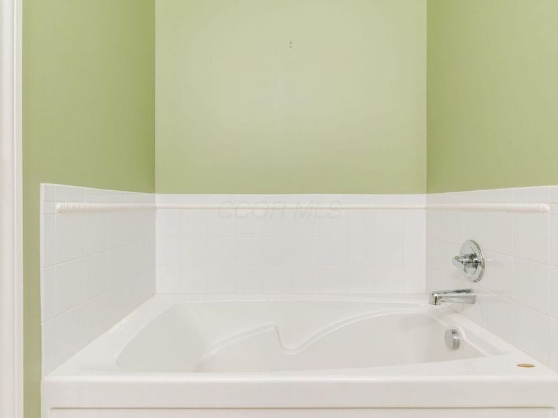 5974 Hickory Brook Way, Columbus, OH 43213 Photo 32