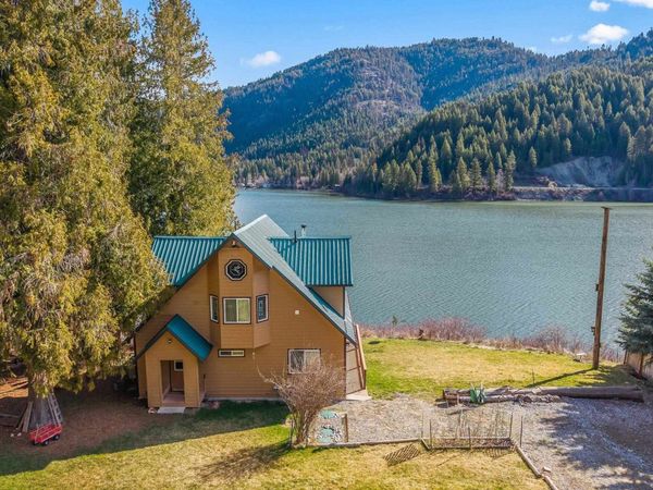 2876 Deep Lake South Shore Rd, Colville, WA 99114