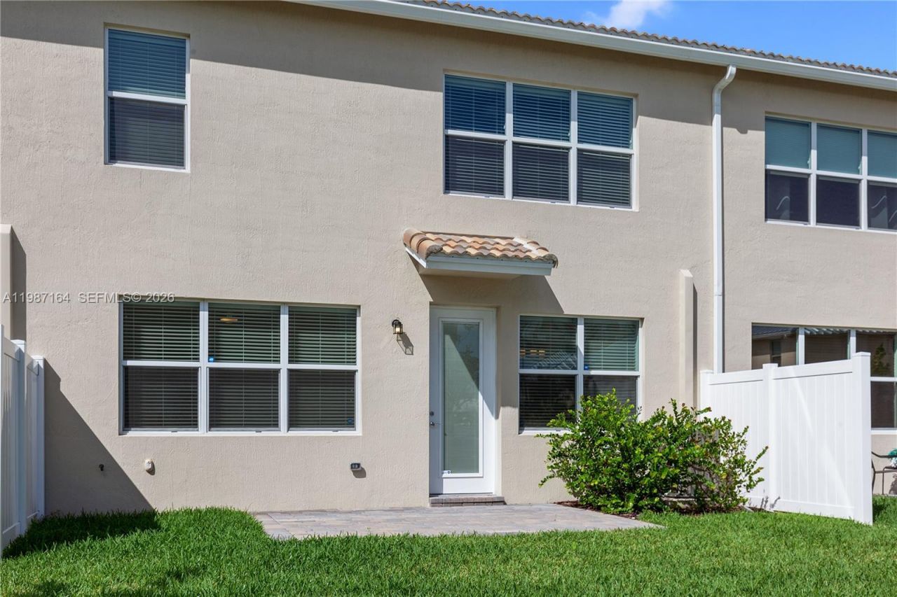 1101 Banyan Dr, Hollywood, FL 33021 Photo