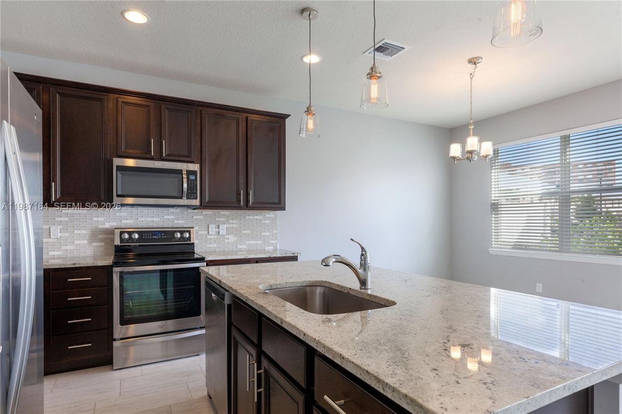 1101 Banyan Dr, Hollywood, FL 33021 Photo