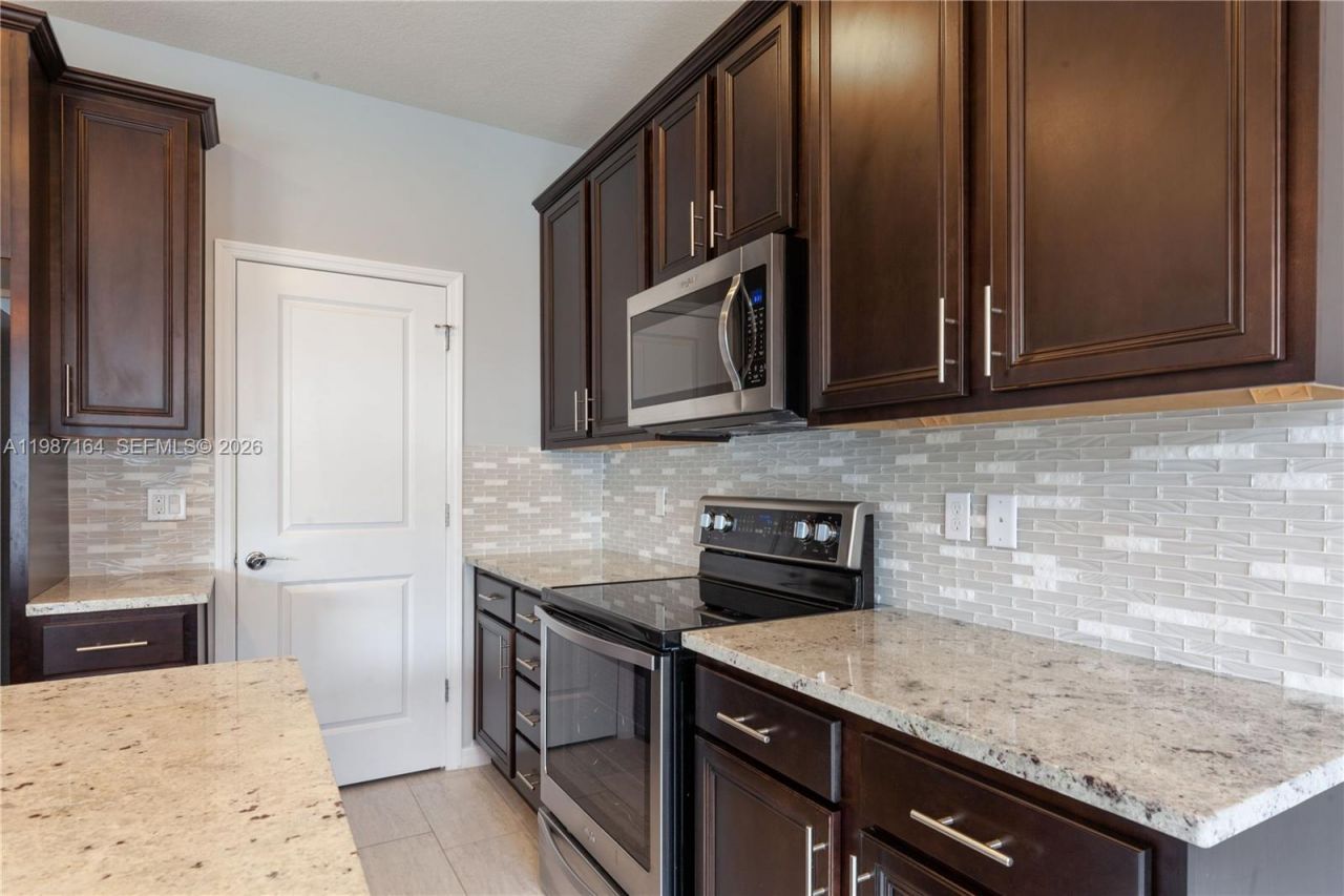 1101 Banyan Dr, Hollywood, FL 33021 Photo