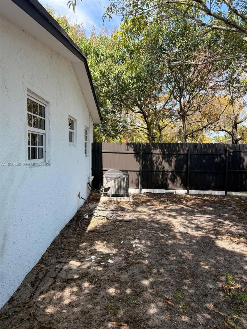 4900 NW 14th St, Lauderhill, FL 33313 Photo