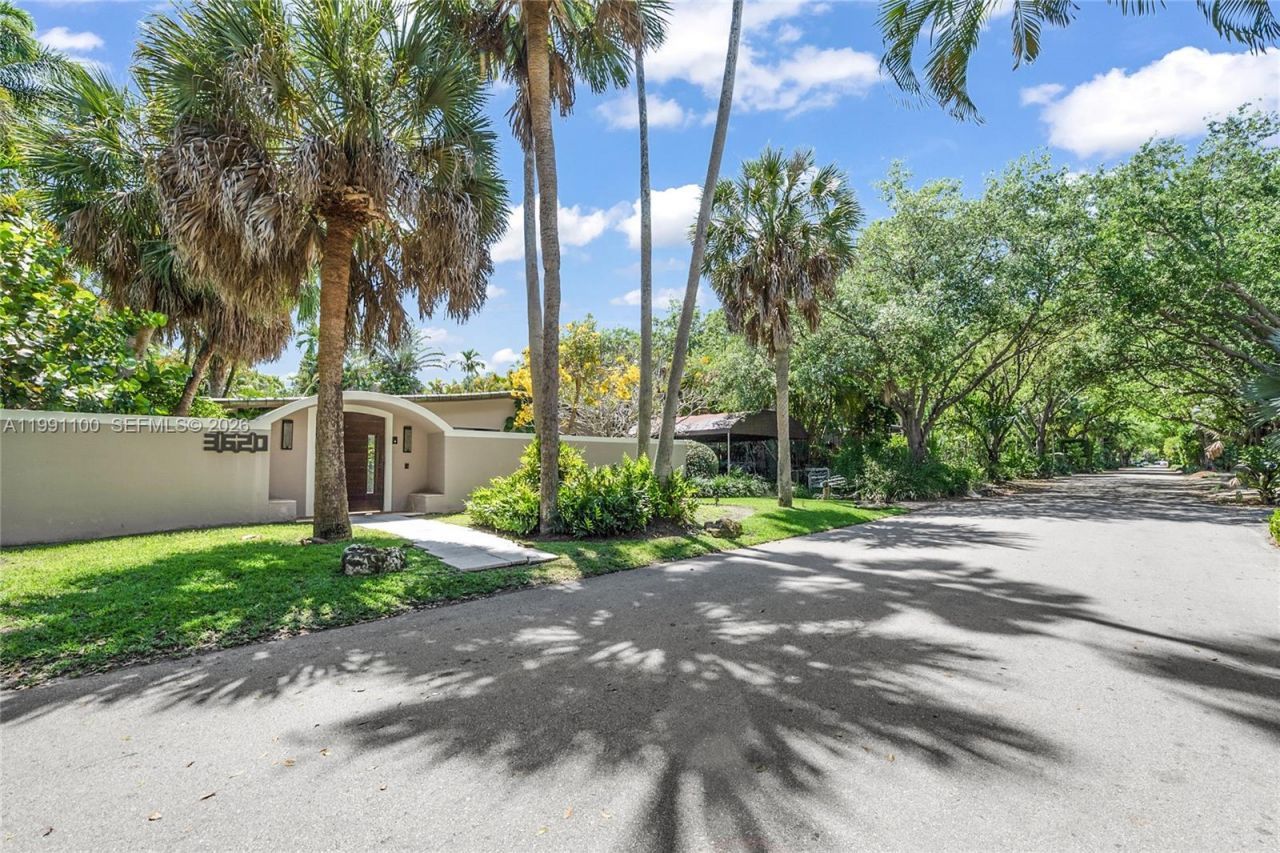 3620 Battersea Rd , Miami, FL 33133 Photo