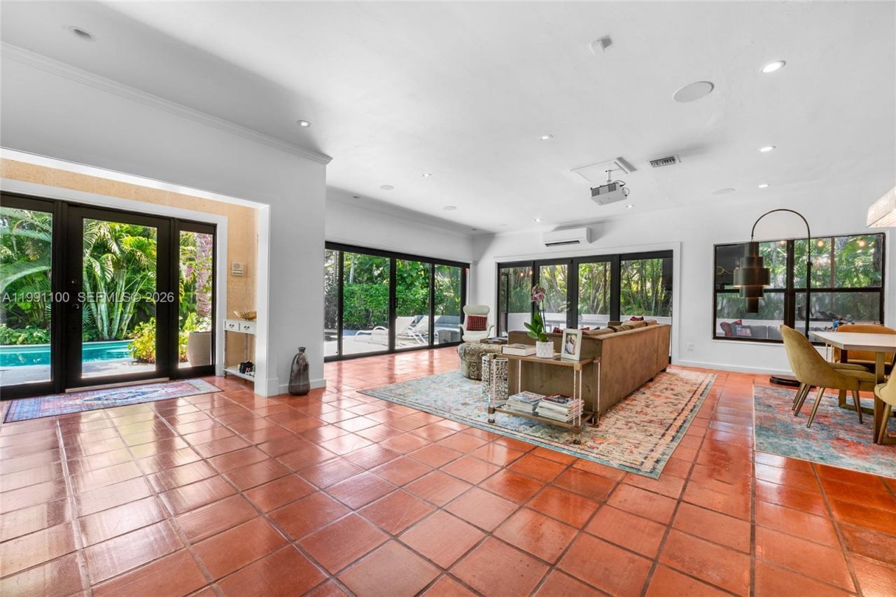 3620 Battersea Rd, Miami, FL 33133 Photo