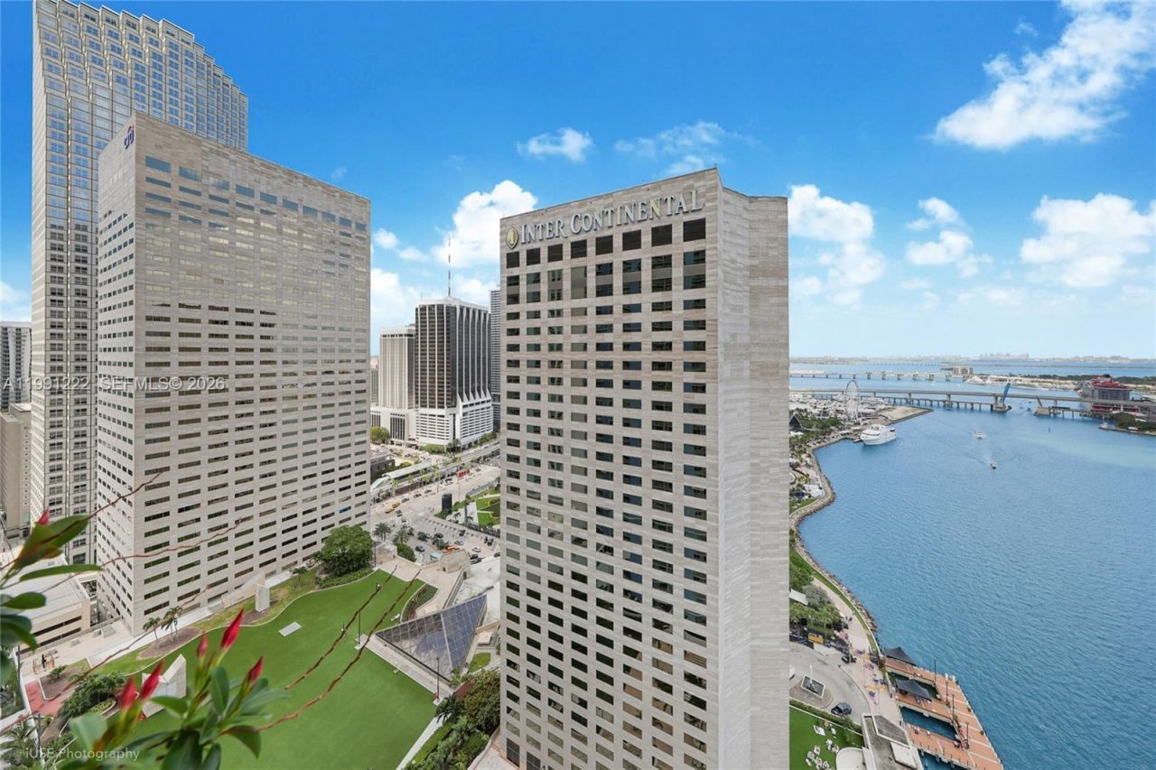335 S Biscayne Blvd, Unit 3110, Miami, FL 33131 Photo