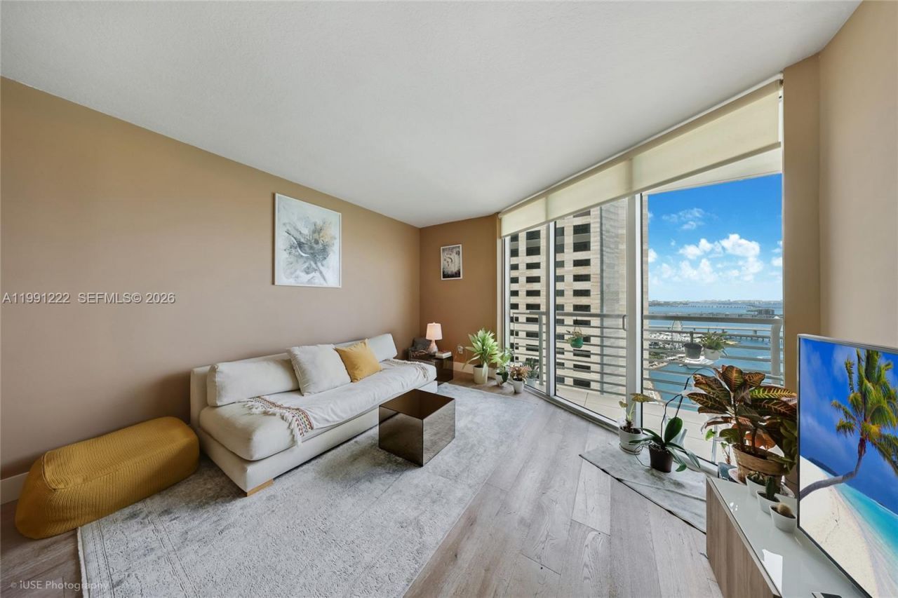 335 S Biscayne Blvd, Unit 3110, Miami, FL 33131 Photo