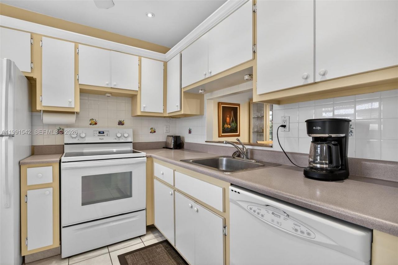 4299 NW 16th St, Unit 202, Lauderhill, FL 33313 Photo