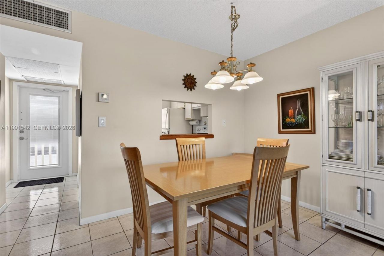 4299 NW 16th St, Unit 202, Lauderhill, FL 33313 Photo