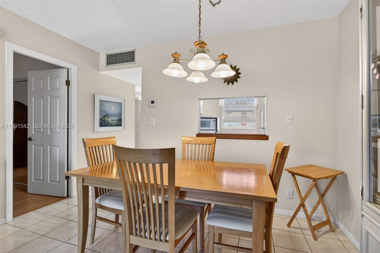 4299 NW 16th St, Unit 202, Lauderhill, FL 33313 Photo