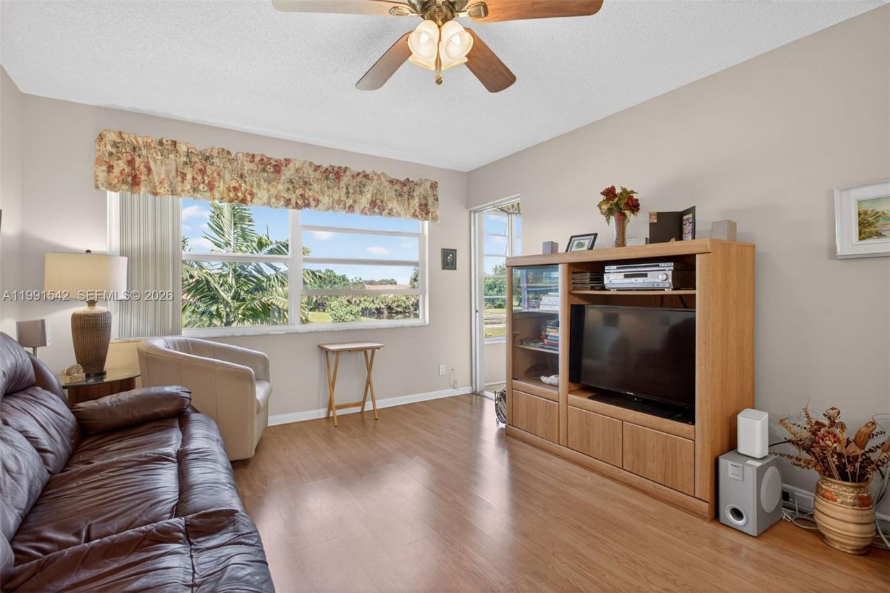 4299 NW 16th St, Unit 202, Lauderhill, FL 33313 Photo