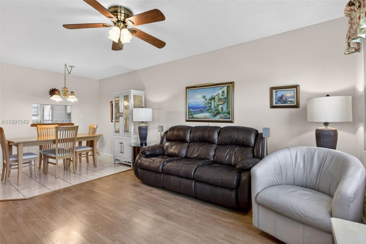 4299 NW 16th St, Unit 202, Lauderhill, FL 33313 Photo