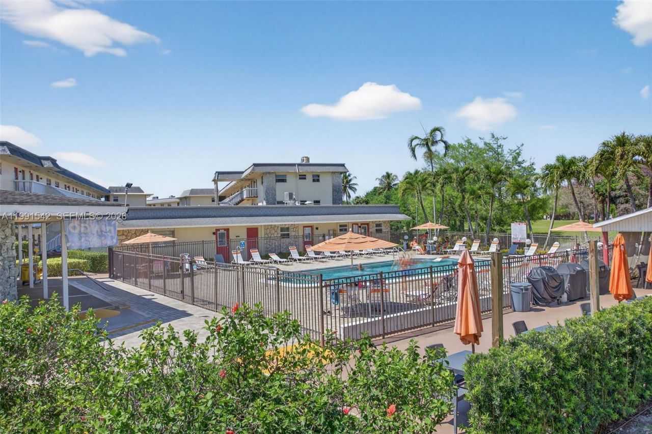 4299 NW 16th St, Unit 202, Lauderhill, FL 33313 Photo