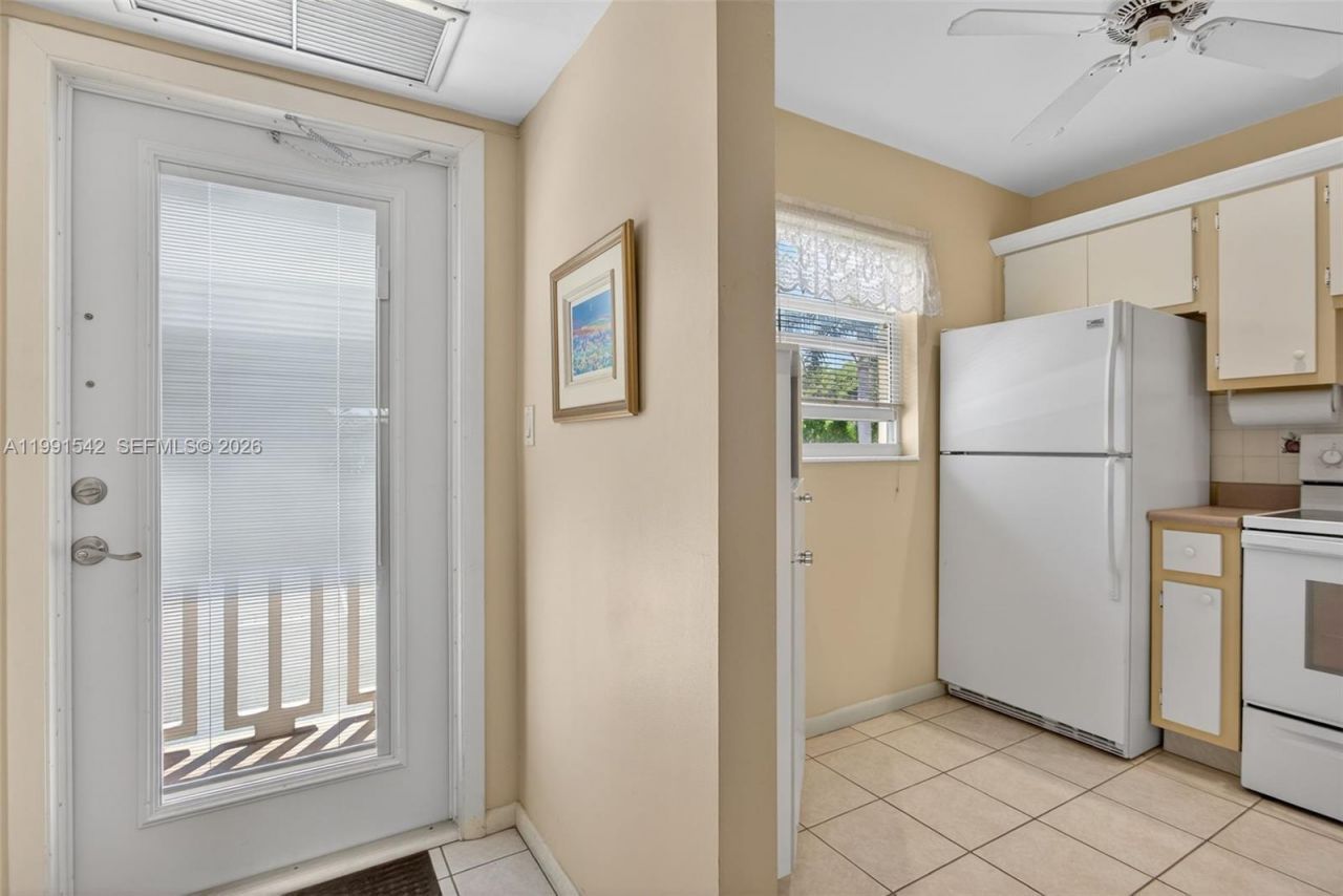 4299 NW 16th St, Unit 202, Lauderhill, FL 33313 Photo