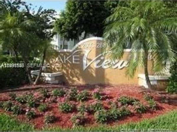2861 N Oakland Forest Dr , Unit 301, Oakland Park, FL 33309