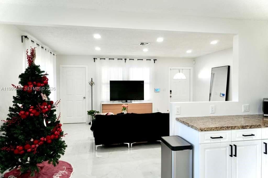 1213 NW 6th Ave , Fort Lauderdale, FL 33311 Photo