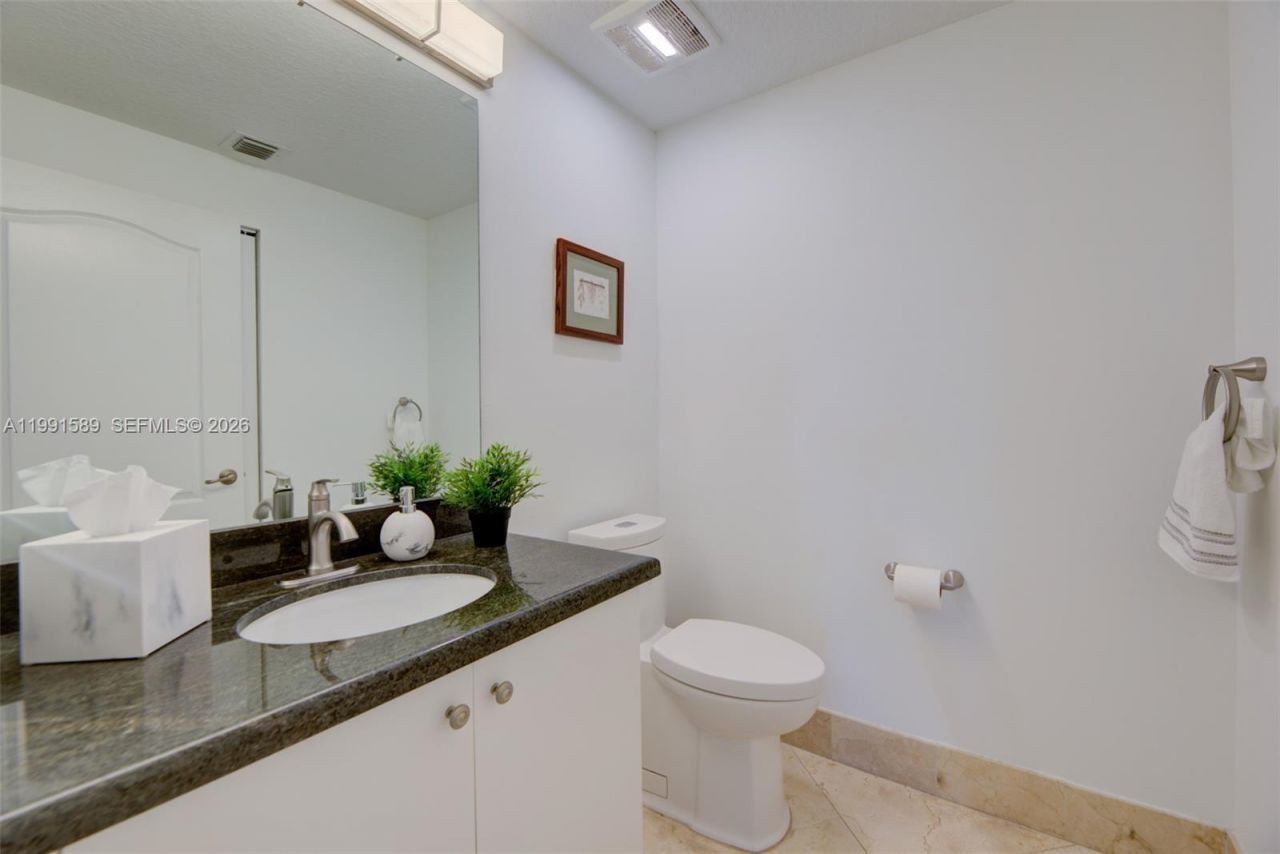 10700 NW 66th St, Unit 207, Doral, FL 33178 Photo