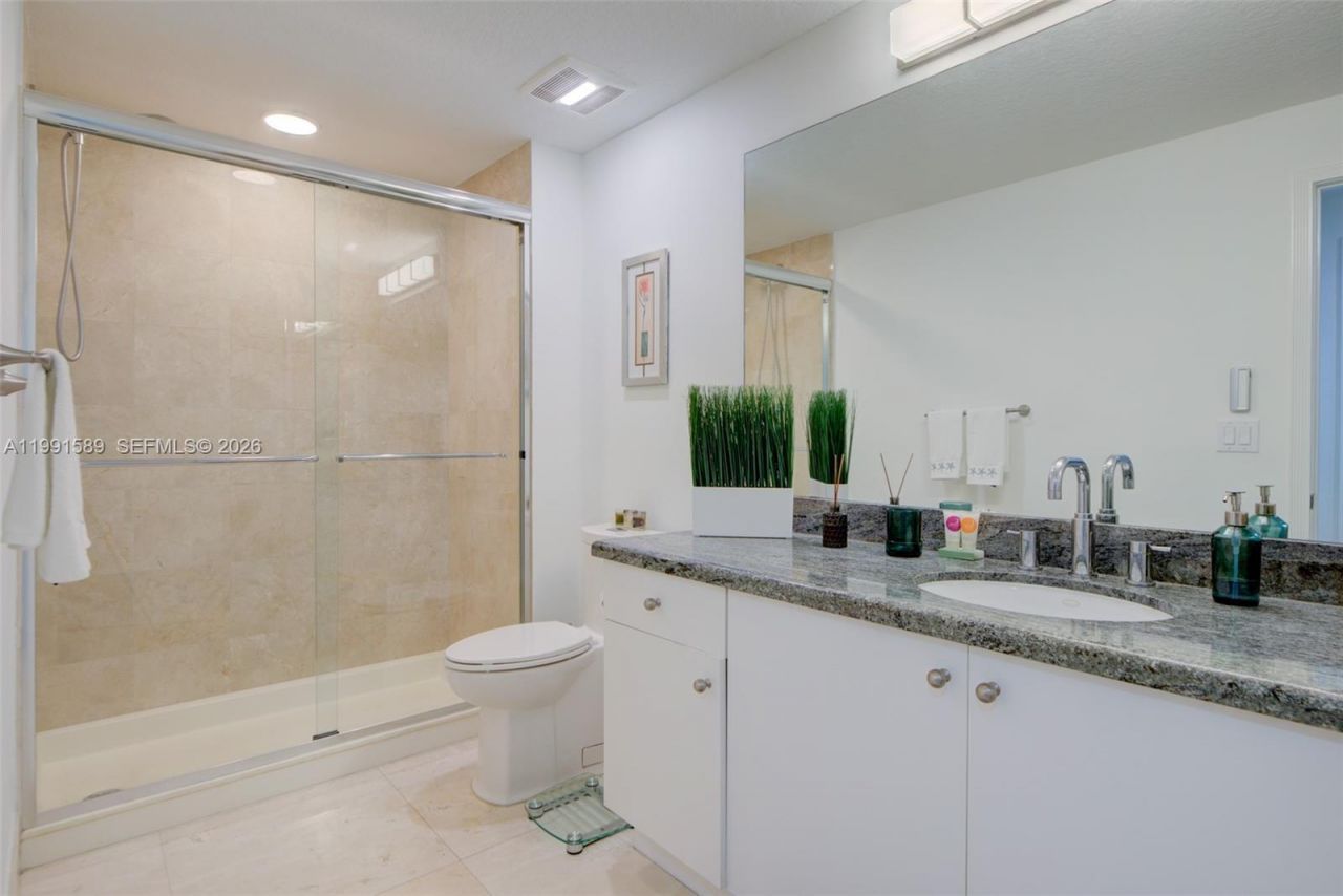 10700 NW 66th St, Unit 207, Doral, FL 33178 Photo