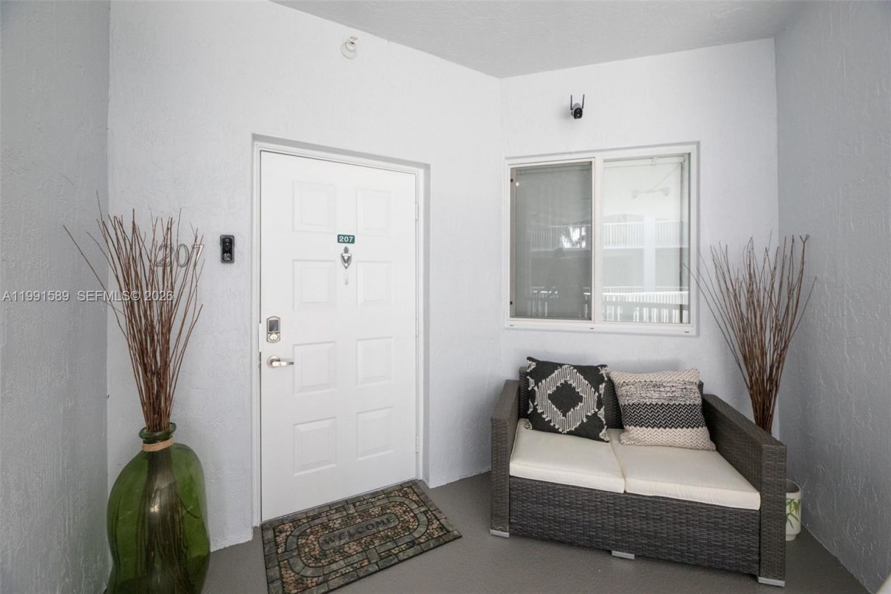 10700 NW 66th St, Unit 207, Doral, FL 33178 Photo