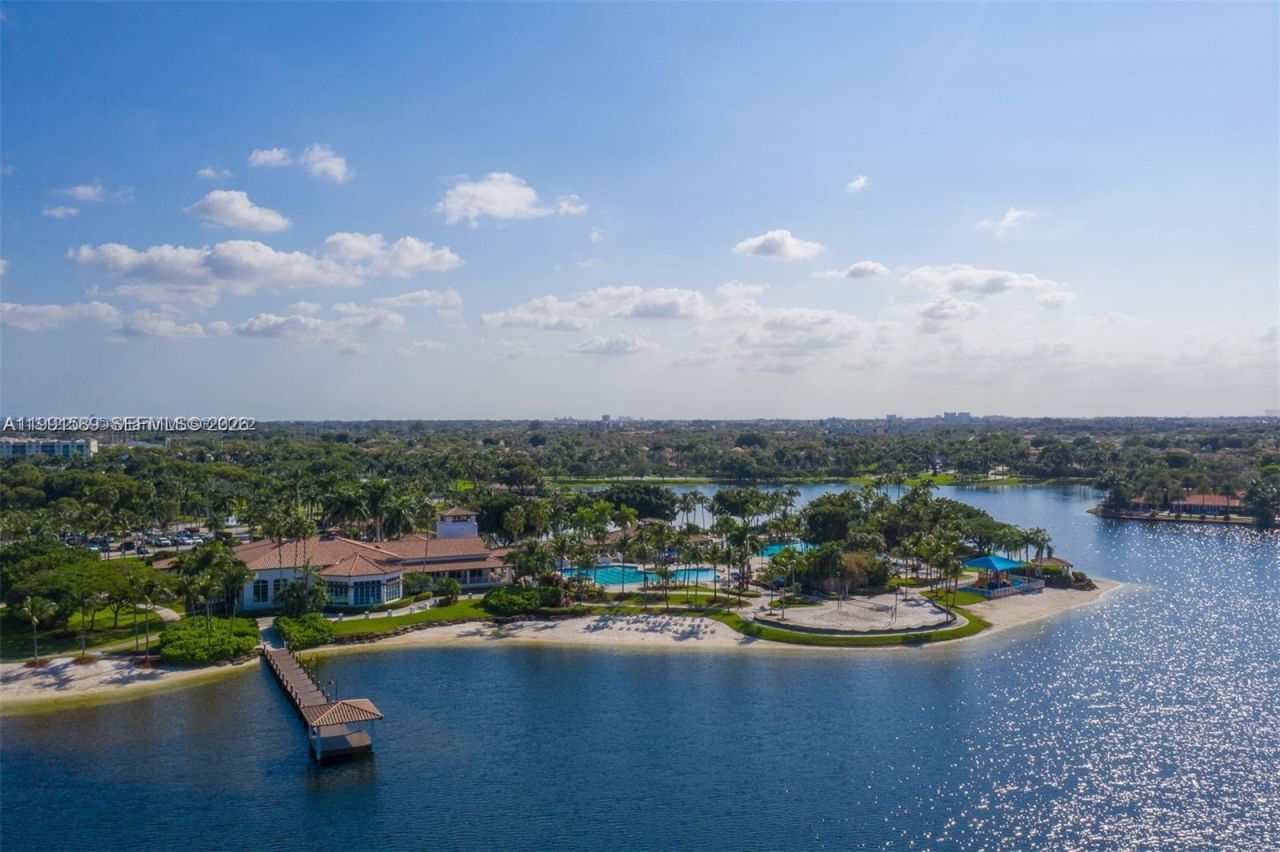 10700 NW 66th St, Unit 207, Doral, FL 33178 Photo