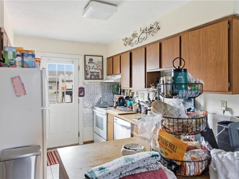 8365 Washington Village Drive, Washington Township, OH 45458 Photo 4