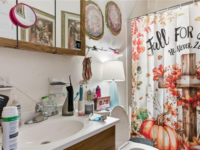 8365 Washington Village Drive, Washington Township, OH 45458 Photo 6